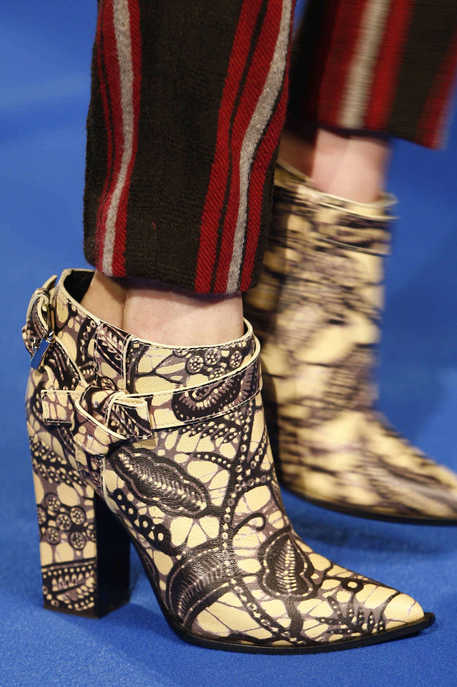 Thakoon 2011ﶬŮʿЬĸDƬ