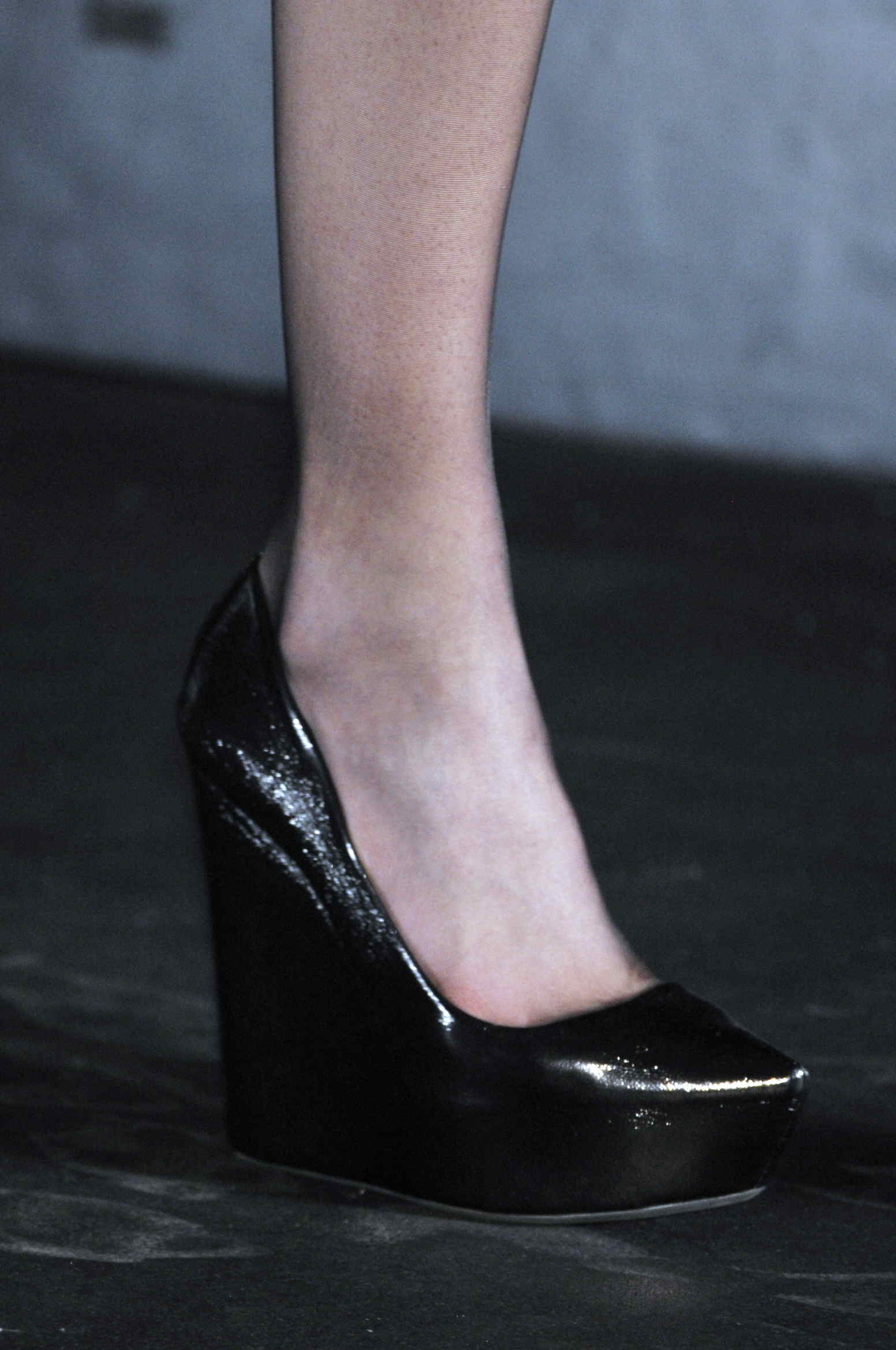 Theyskens Theory 2011ﶬŮʿЬĸDƬ