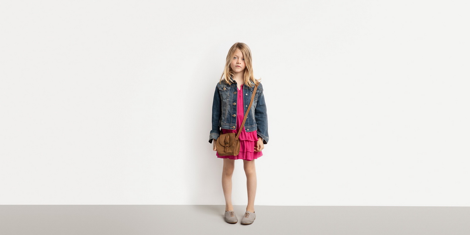 Zara trfyoungϵ2011ͯbLookbookDƬ