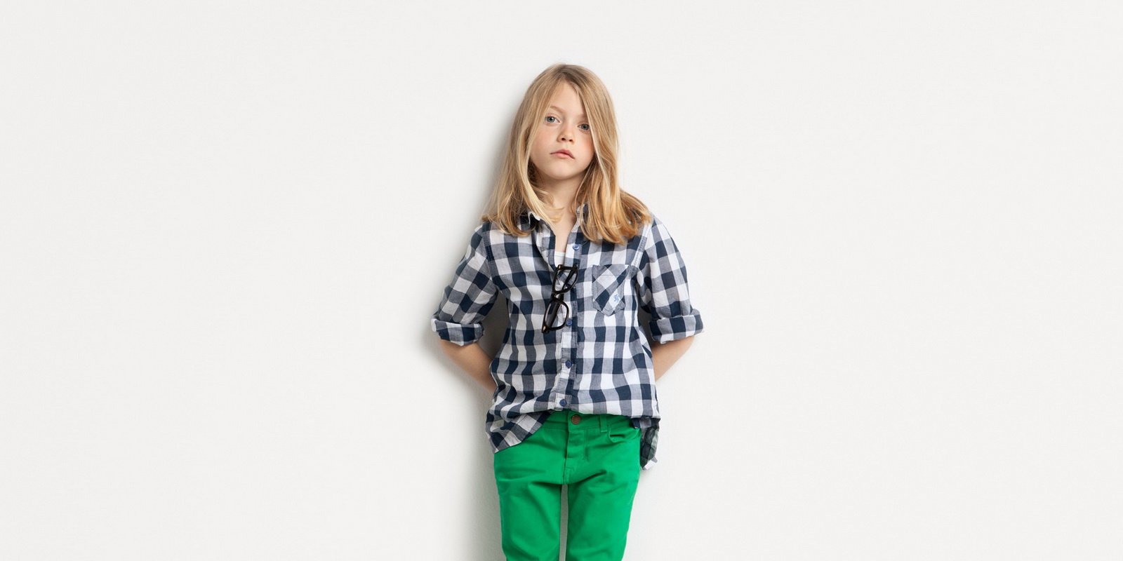 Zara trfyoungϵ2011ͯbLookbookDƬ