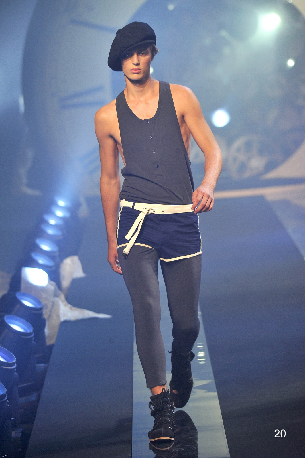 John Galliano 11春夏男裝 秀場