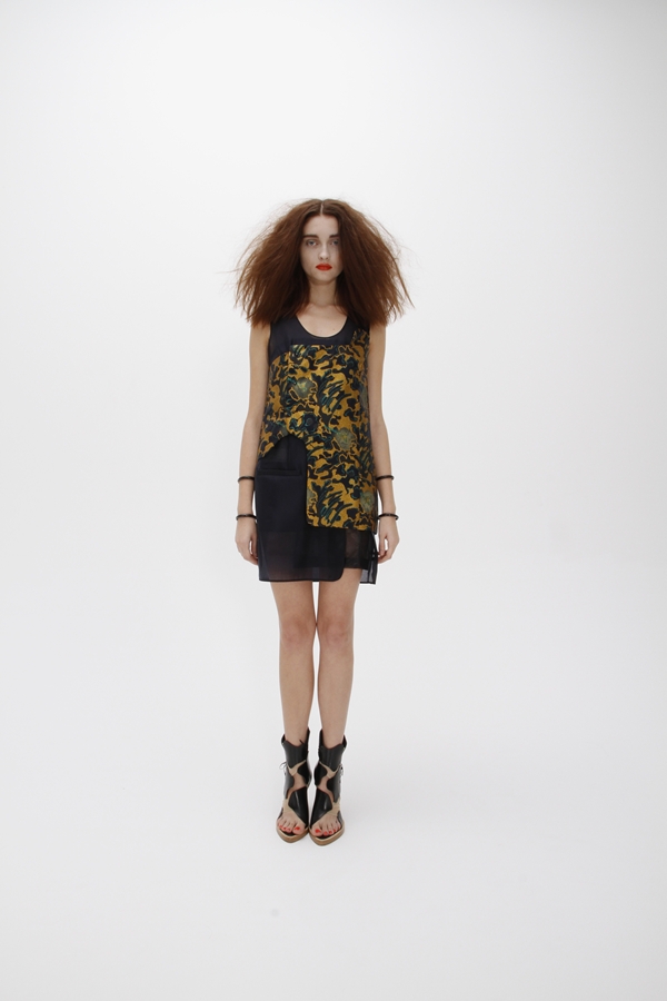 TOGA 11Ůb LookbookDƬ