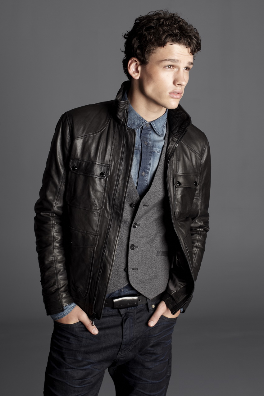 ARMANI EXCHANGE 2011bƷTRAVELISTADƬ