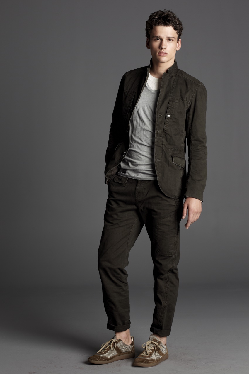 ARMANI EXCHANGE 2011bƷTRAVELISTADƬ