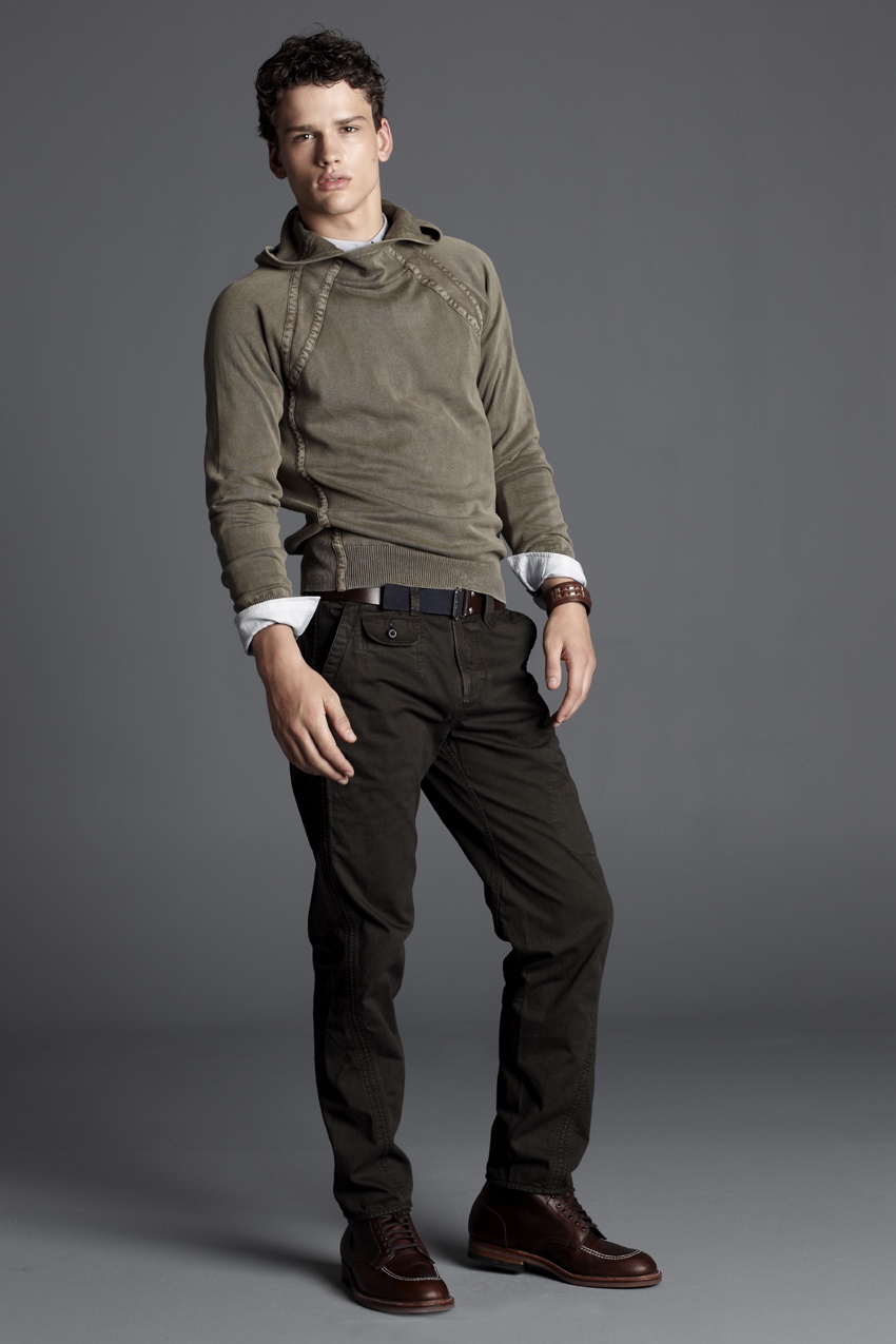 ARMANI EXCHANGE 2011bƷTRAVELISTADƬ
