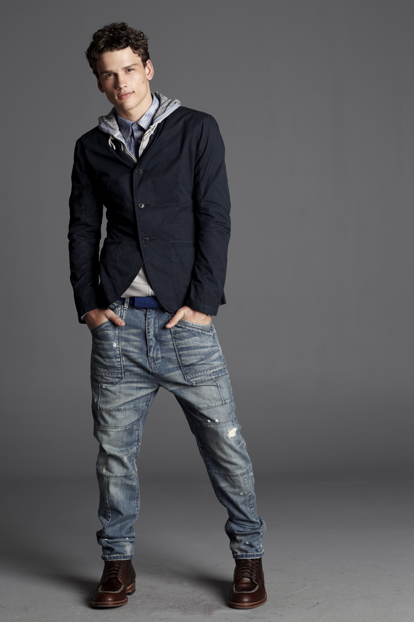 ARMANI EXCHANGE 2011bƷTRAVELISTADƬ