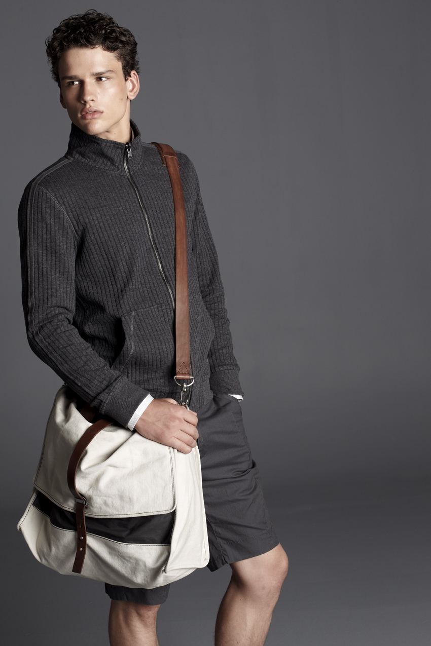 ARMANI EXCHANGE 2011bƷTRAVELISTADƬ