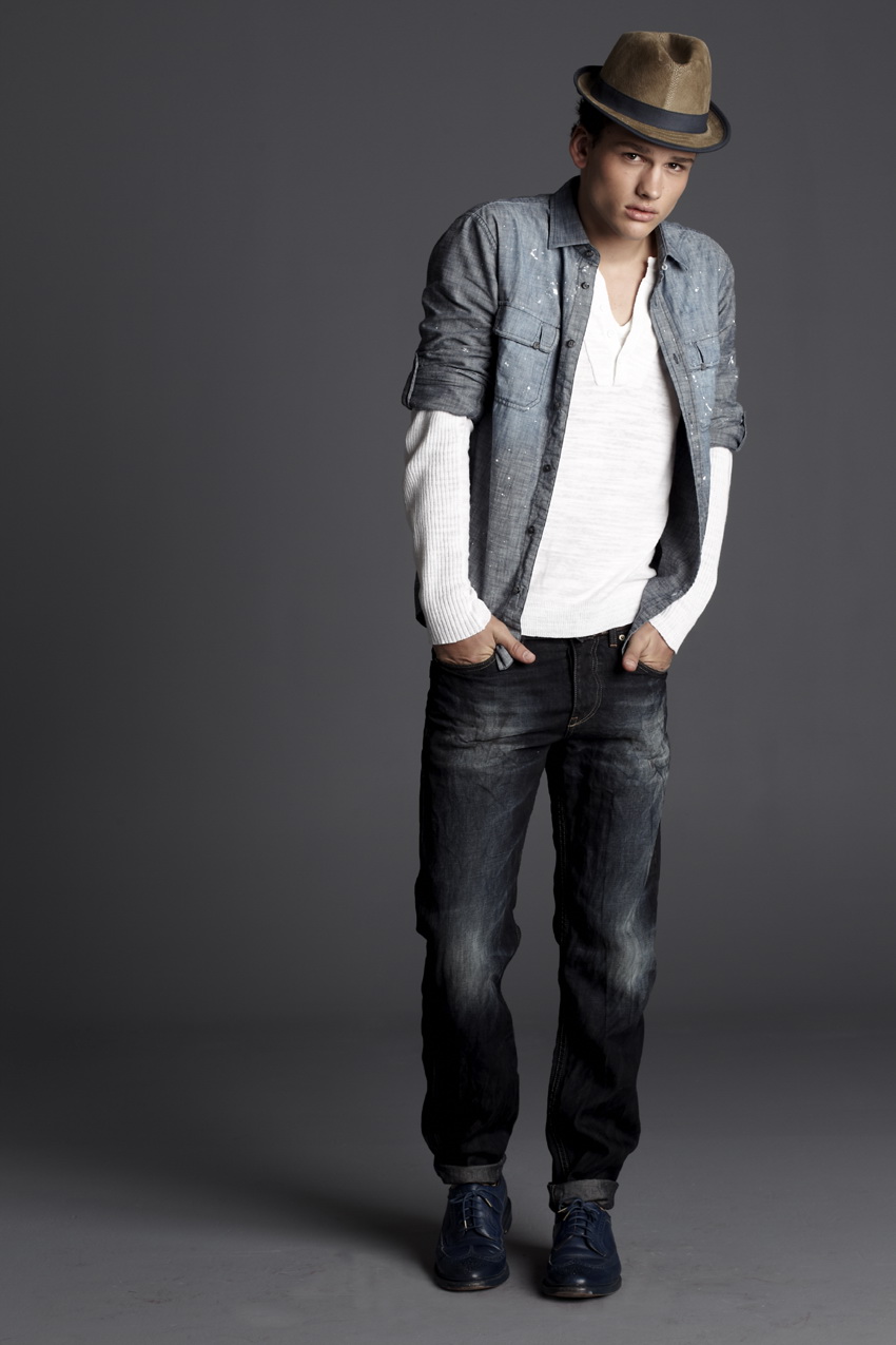 ARMANI EXCHANGE 2011bƷTRAVELISTADƬ