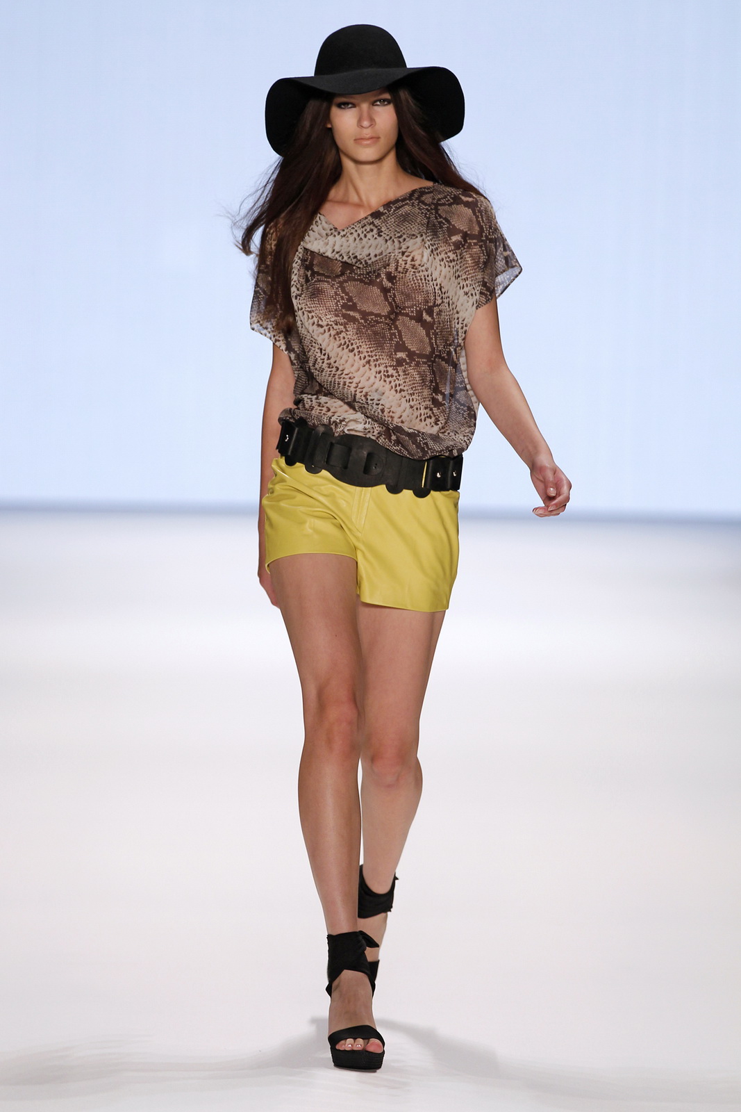 Laurel 2012春夏秀場