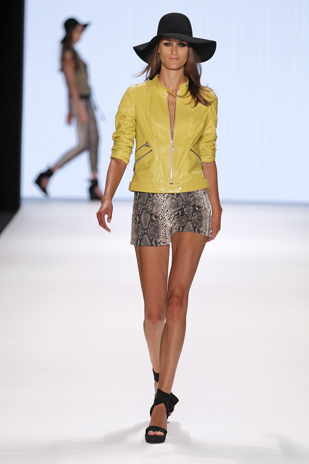 Laurel 2012春夏秀場