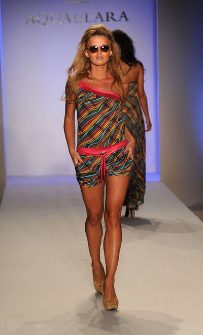 Aqua Di Lara 2012~ӾbDƬ
