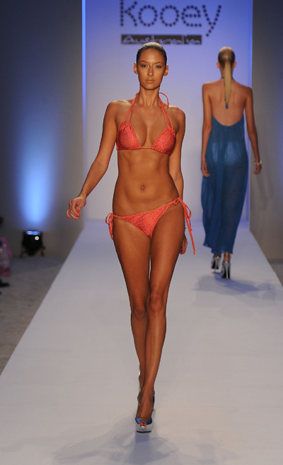 Kooey Swimwear 2012~ӾbDƬ