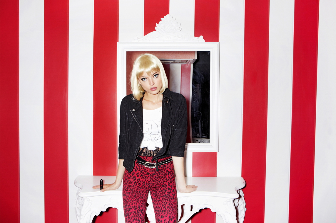 Bershka 2011ﶬVƬDƬ