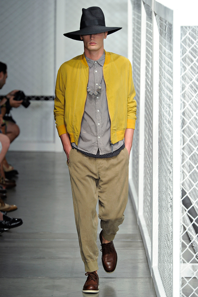 Robert Geller 2012(chng)DƬ