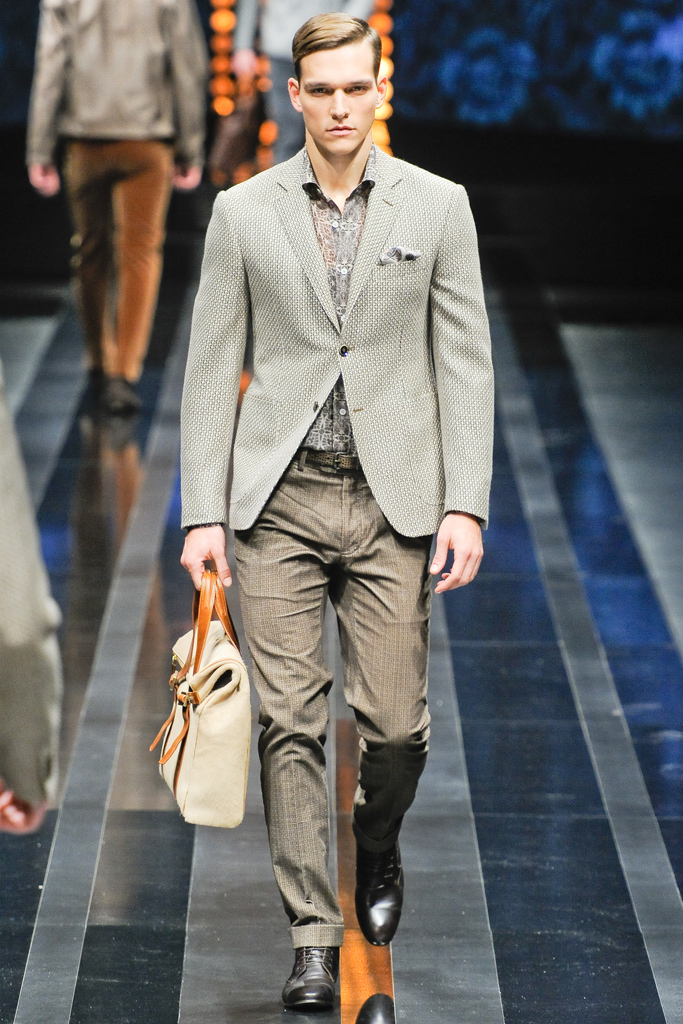 Canali 2012ﶬbDƬ