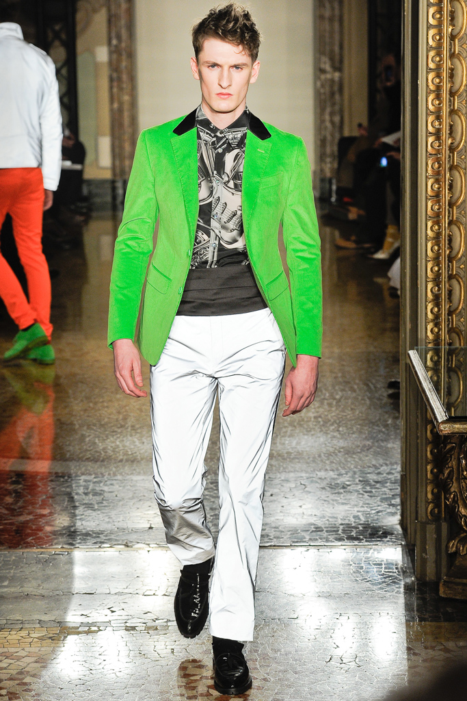 Moschino 2012秋冬男裝高清圖片