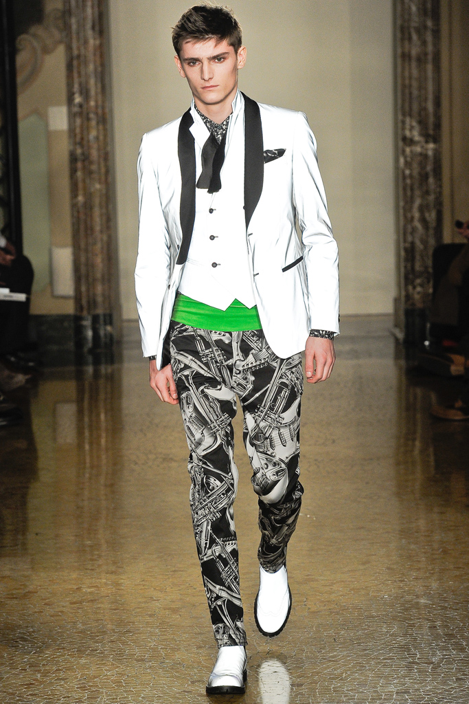 Moschino 2012秋冬男裝高清圖片