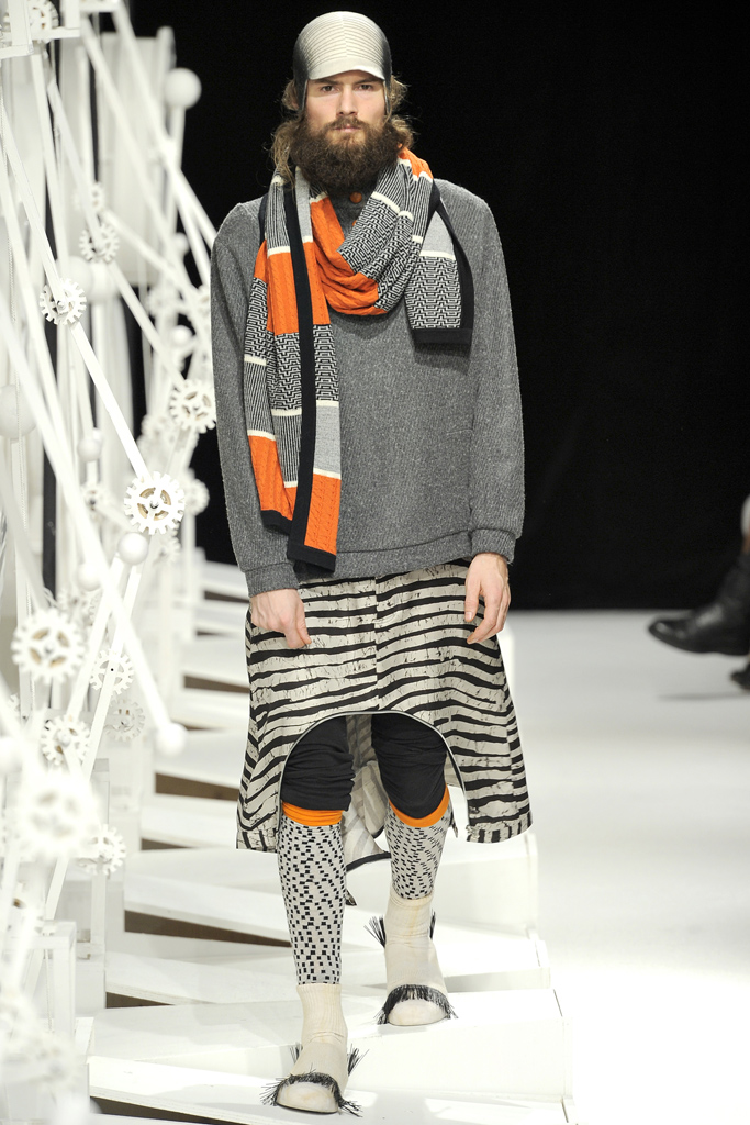 Henrik Vibskov 2012ﶬbDƬ
