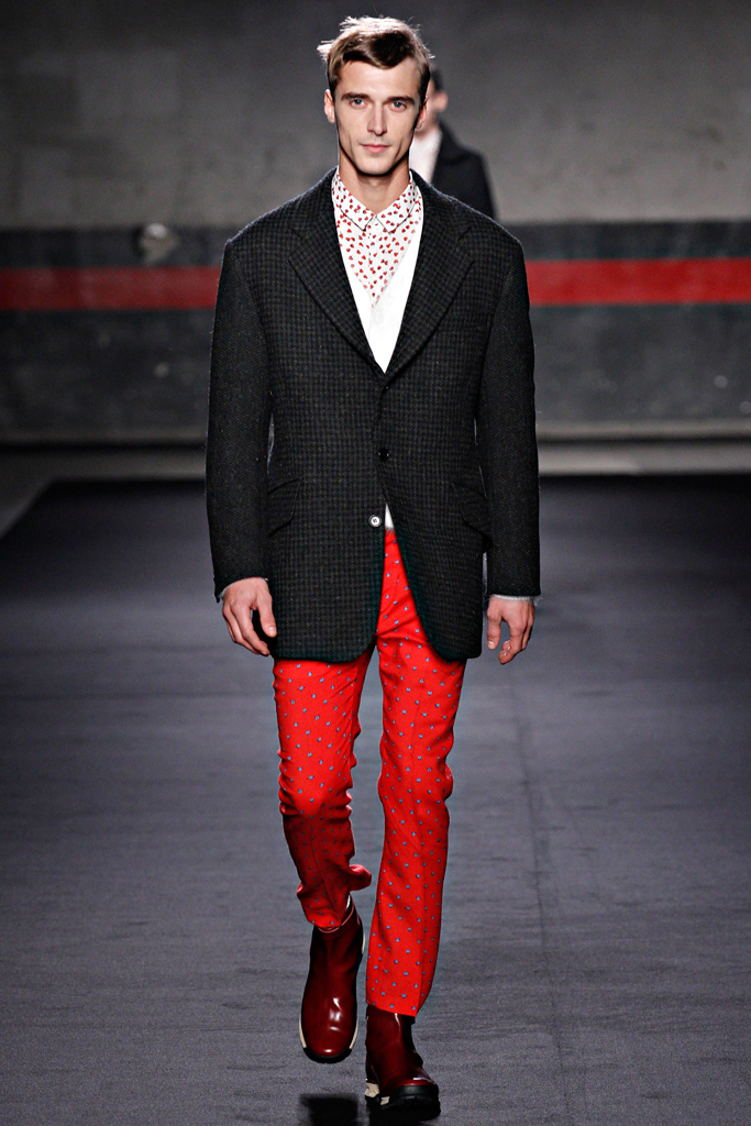 Acne 2012ﶬbDƬ