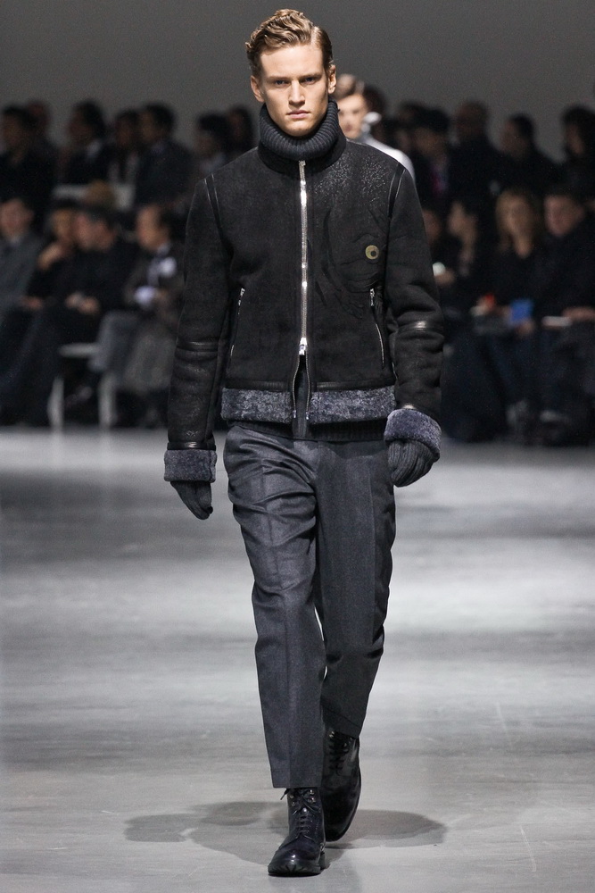 Corneliani 2012ﶬbDƬ