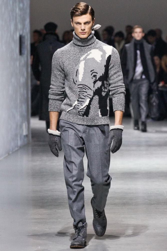 Corneliani 2012ﶬbDƬ