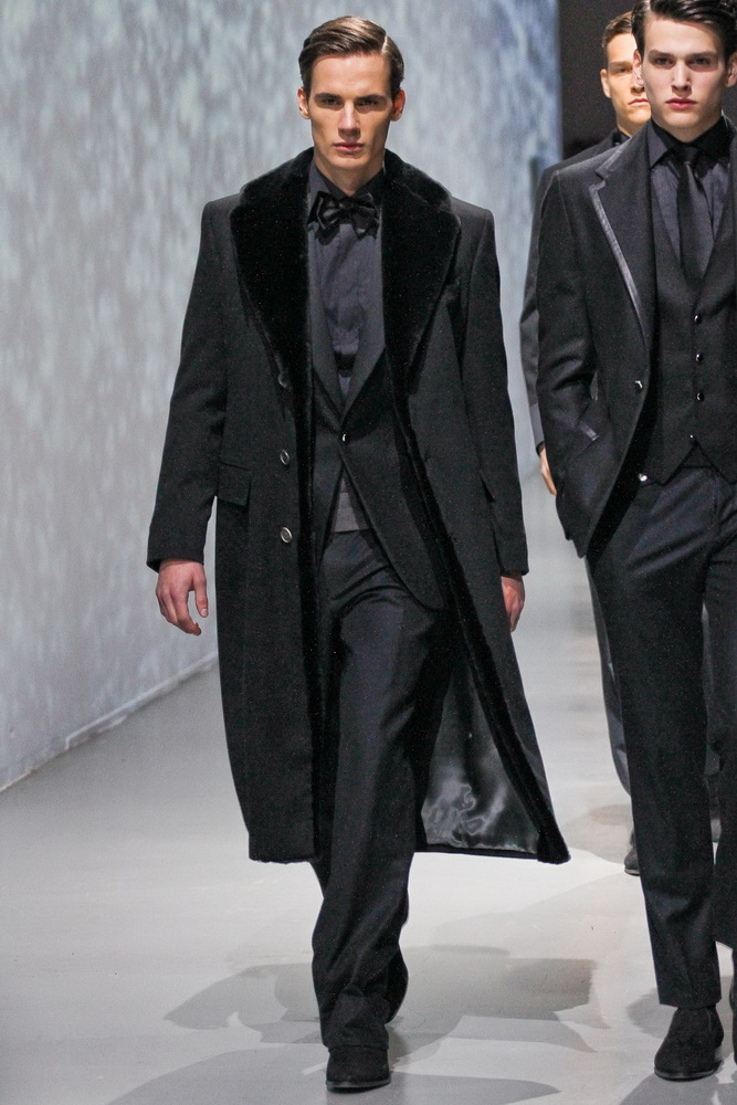 Corneliani 2012ﶬbDƬ