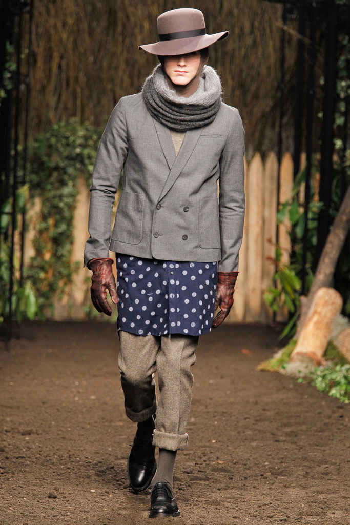 Robert Geller 2012ﶬbDƬ