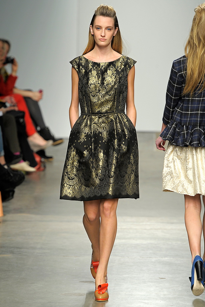 Karen Walker 2012ﶬ¸DƬ
