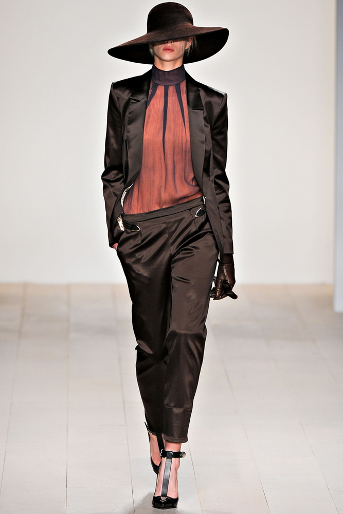 Marios Schwab 2012ﶬ¸DƬ
