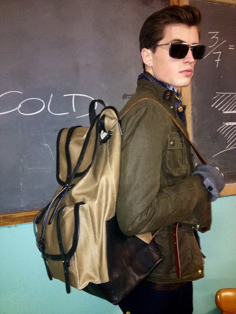 DSQUARED2 2012男士秋冬手袋系列高清圖片