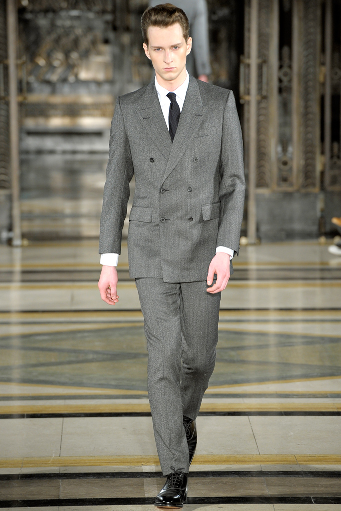 E. Tautz 2012ﶬ¸DƬ