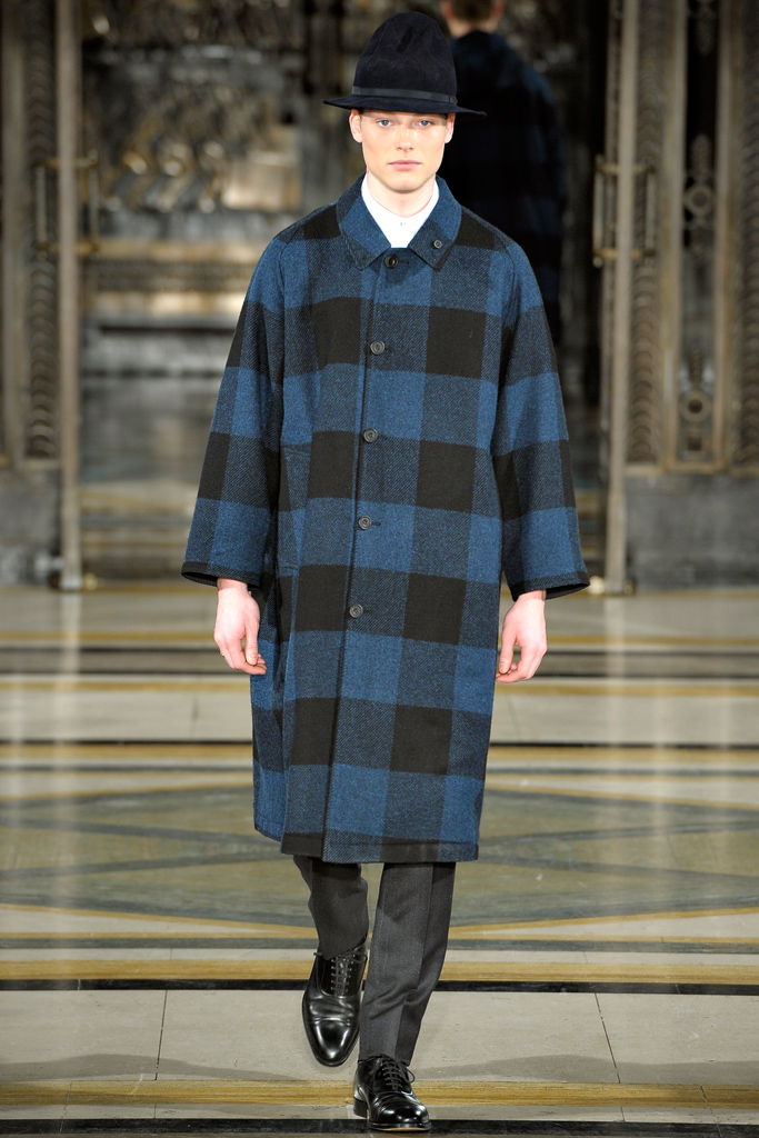 E. Tautz 2012ﶬ¸DƬ
