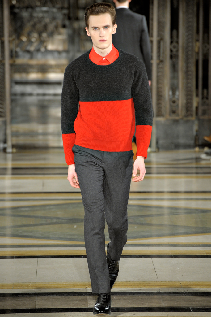 E. Tautz 2012ﶬ¸DƬ