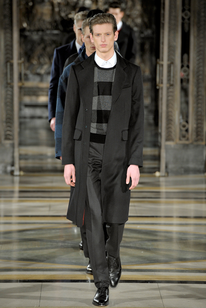 E. Tautz 2012ﶬ¸DƬ