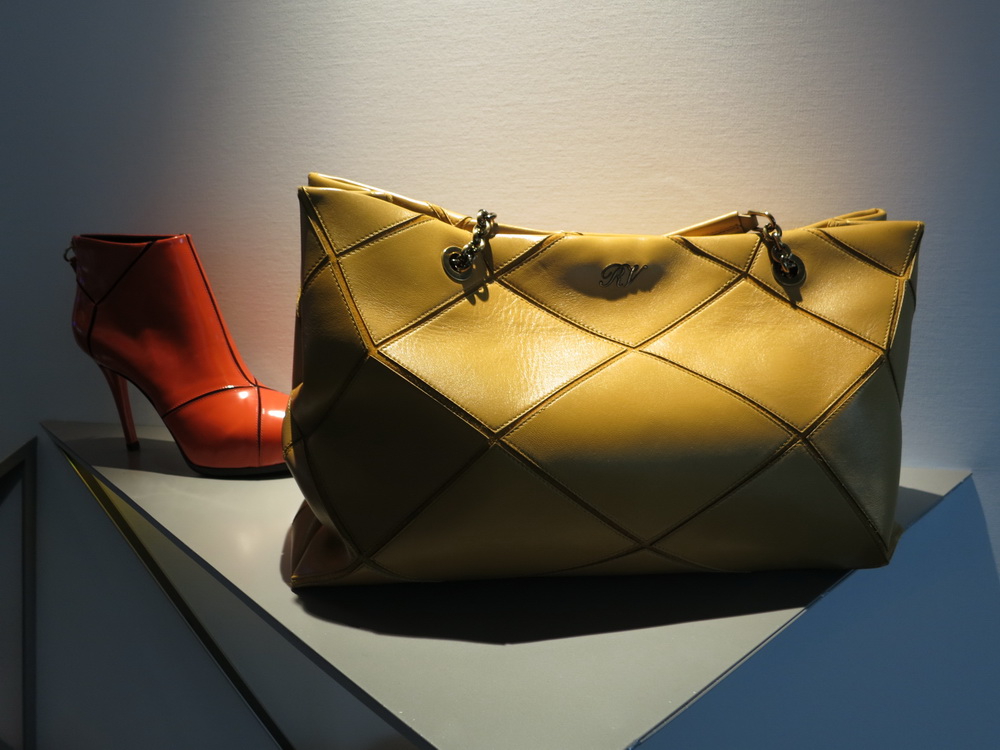 Roger Vivier ReseeDƬ