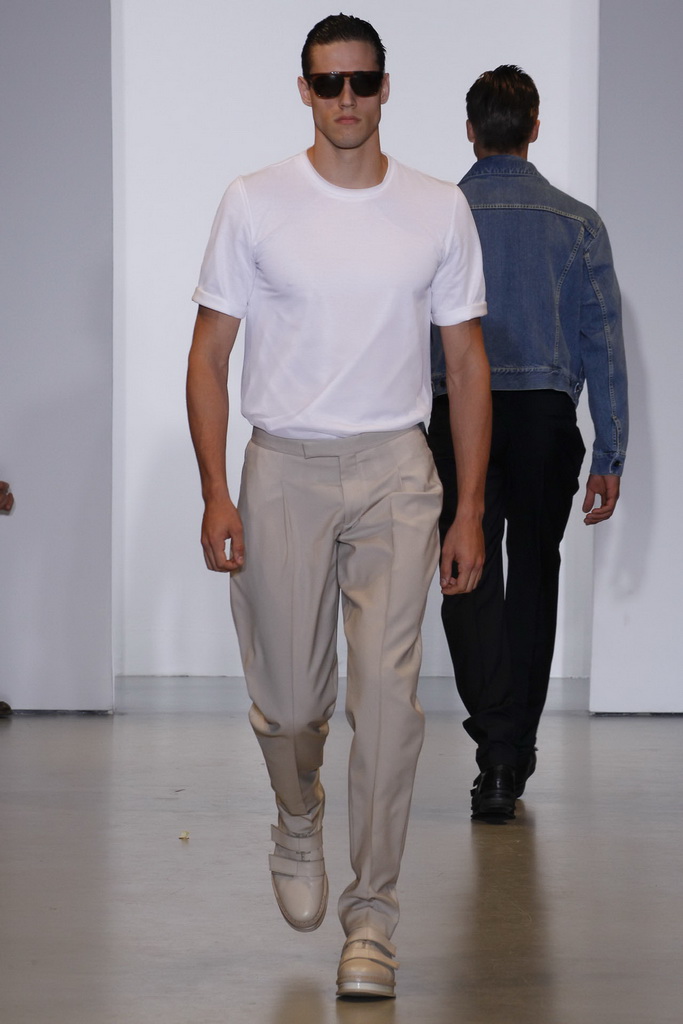 Calvin Klein 13bDƬ
