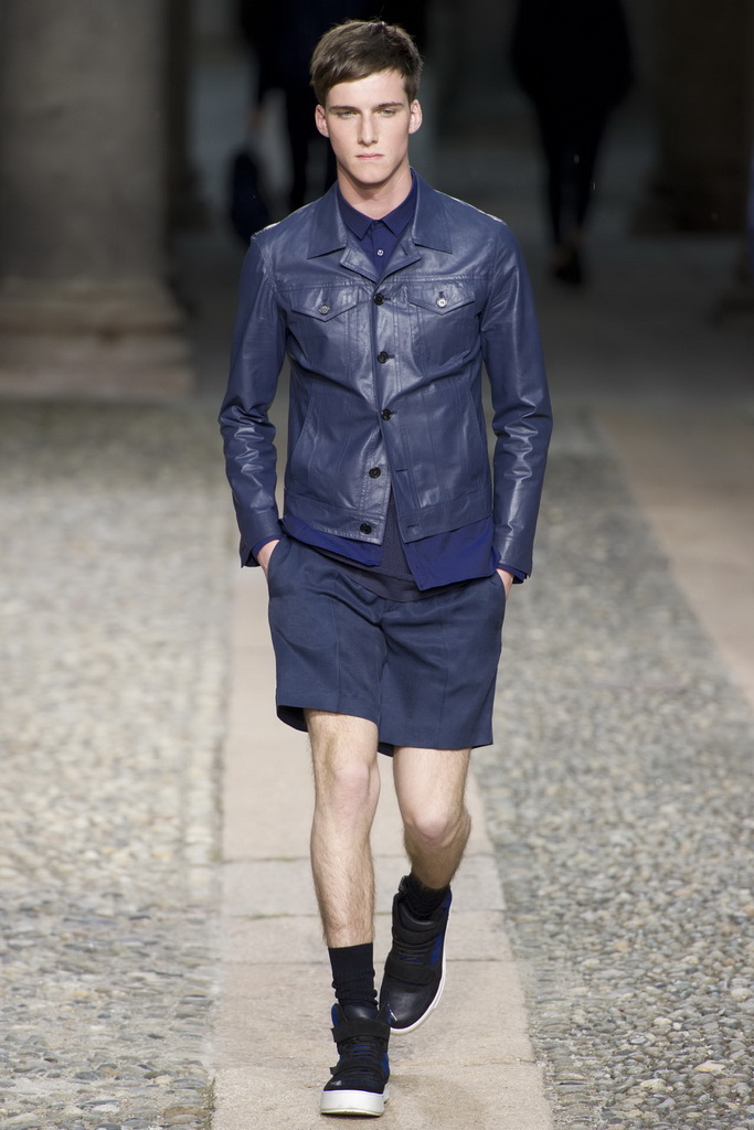 Neil Barrett 13bDƬ