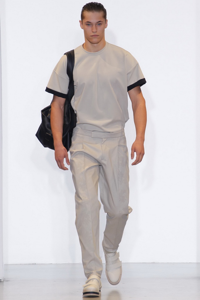 Calvin Klein 13bDƬ