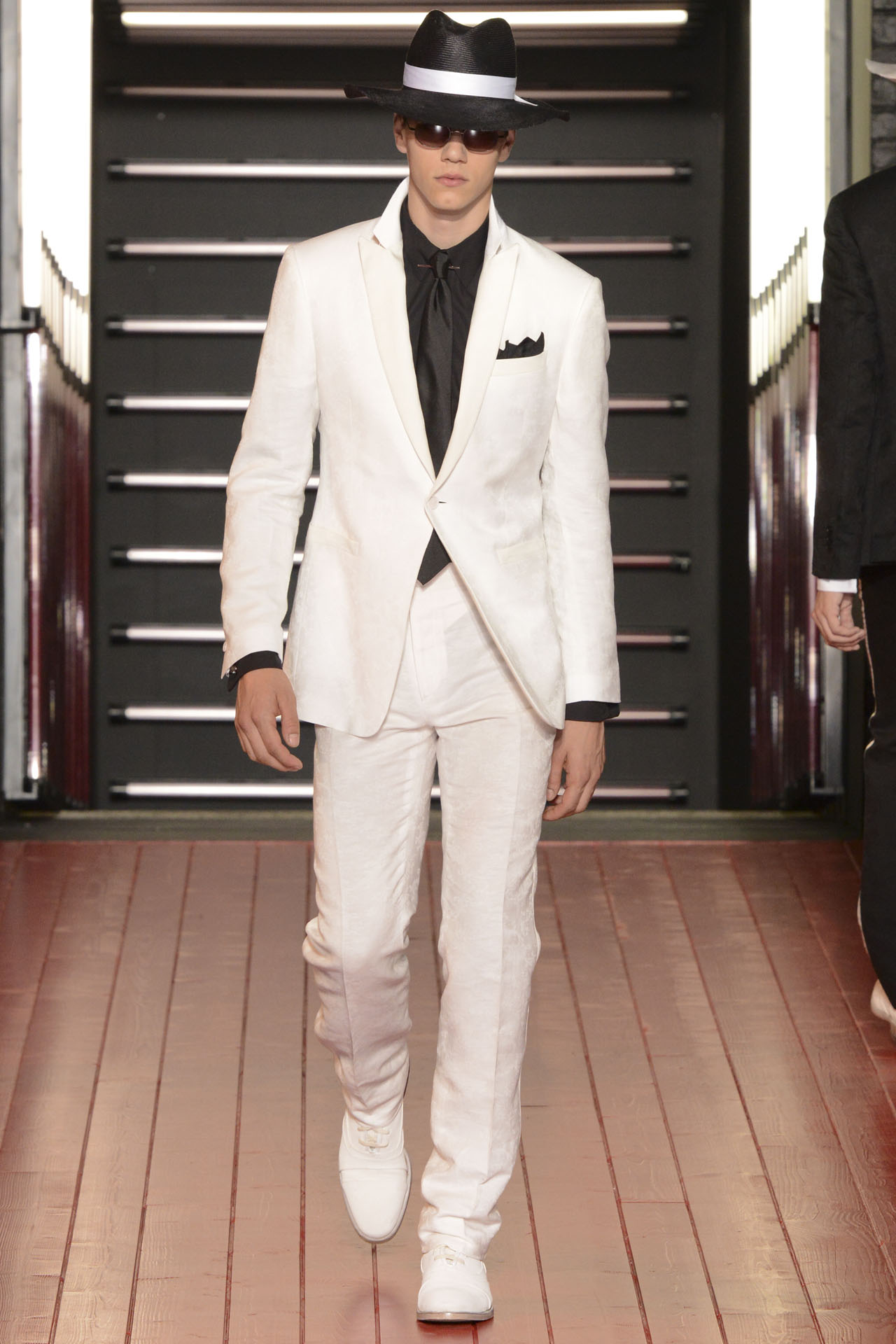 John Varvatos 13bDƬ