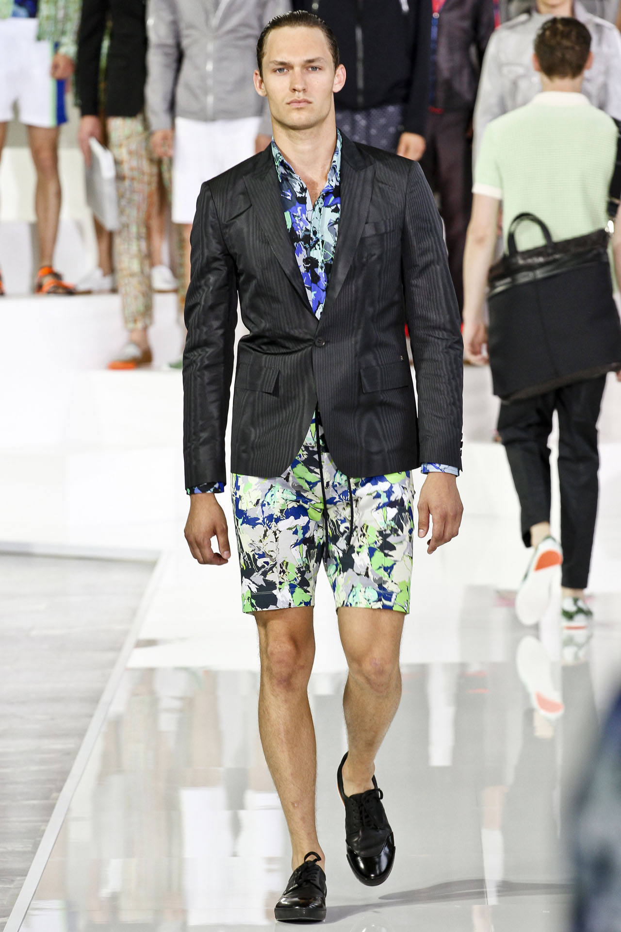 Dirk Bikkemberg 13bDƬ