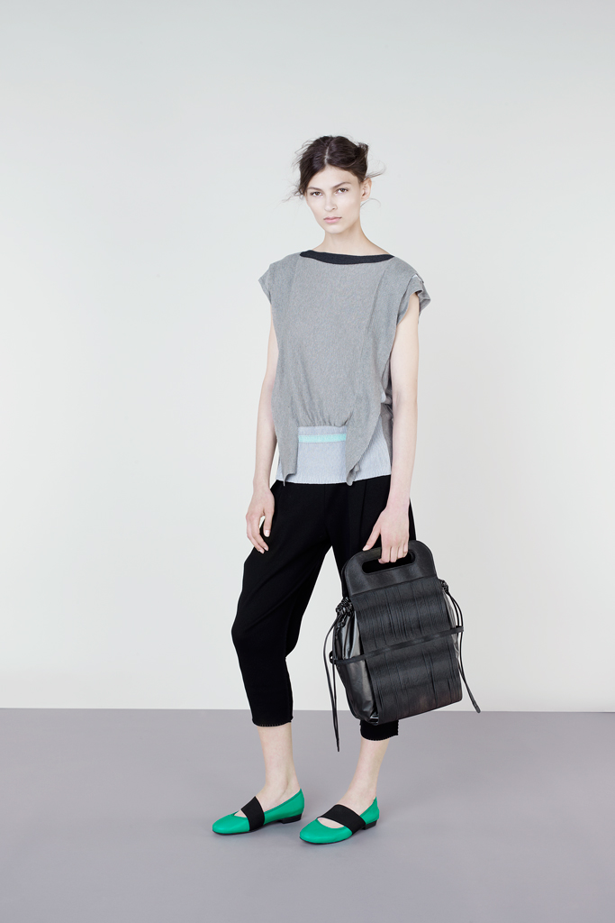 Issey Miyake 13紺DƬ