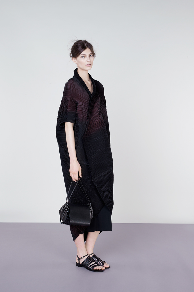 Issey Miyake 13紺DƬ