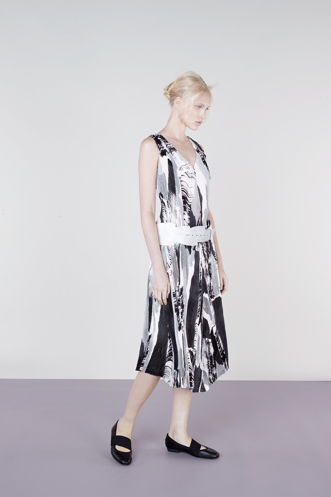Issey Miyake 13紺DƬ