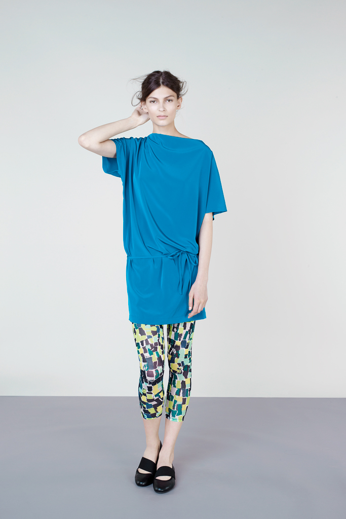 Issey Miyake 13紺DƬ