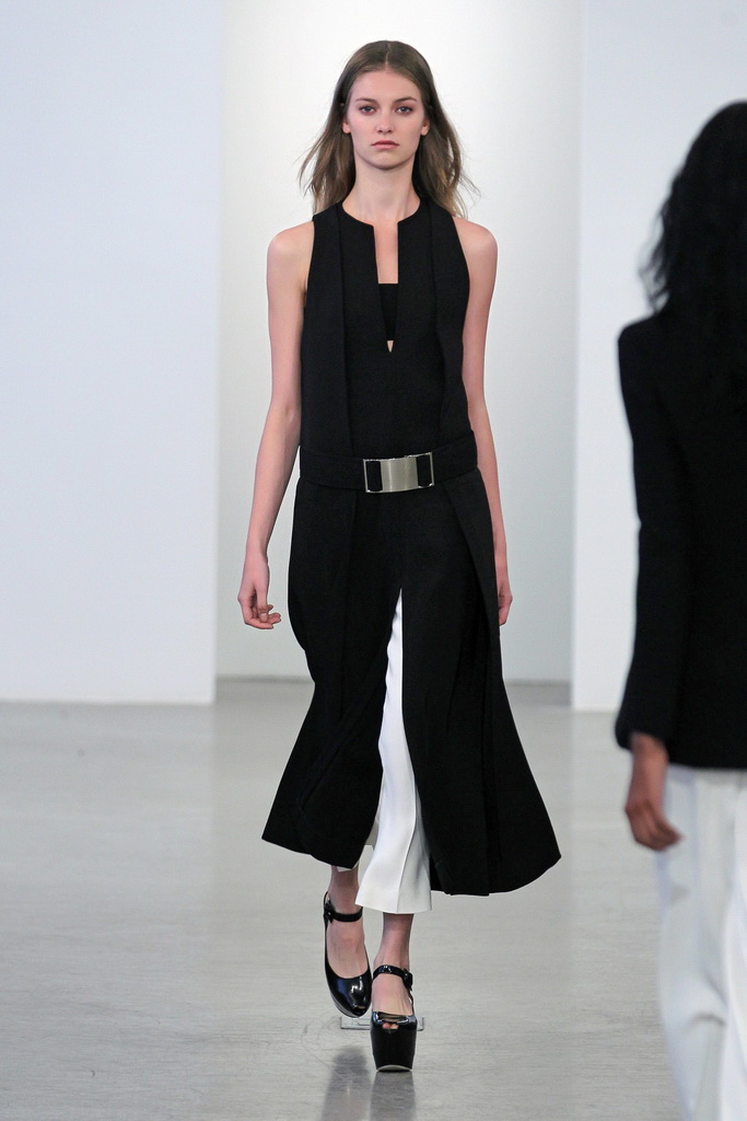 Calvin Klein 13紺DƬ