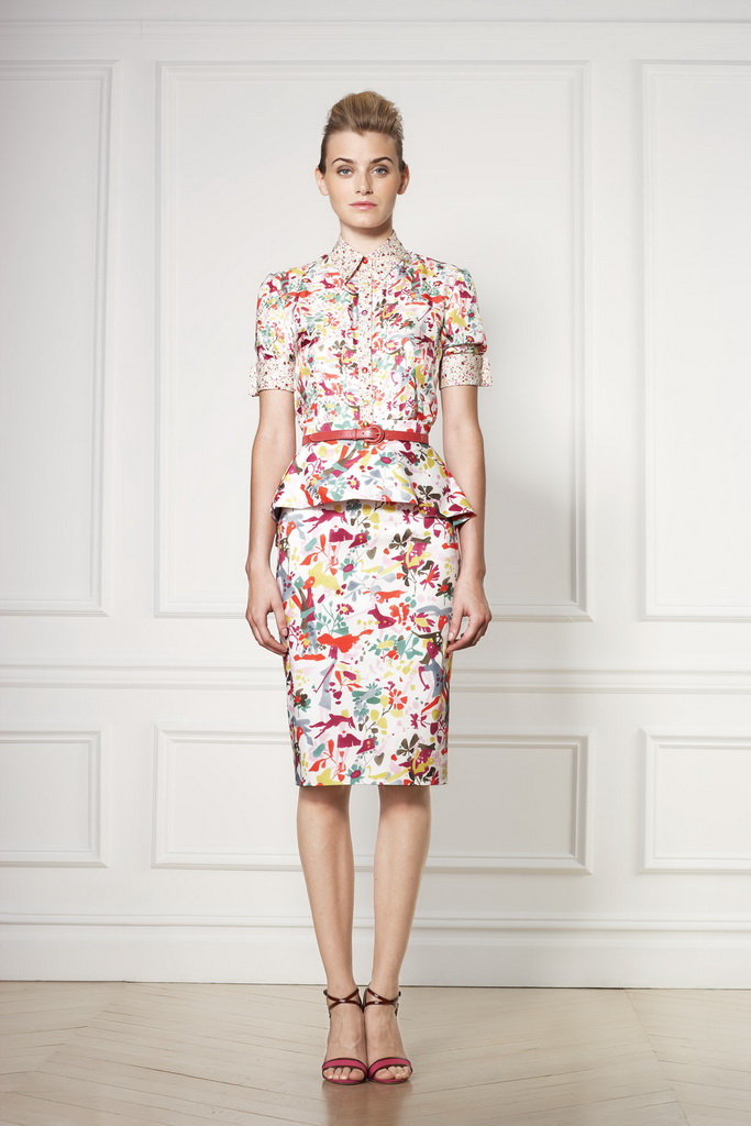 Carolina Herrera 13紺DƬ