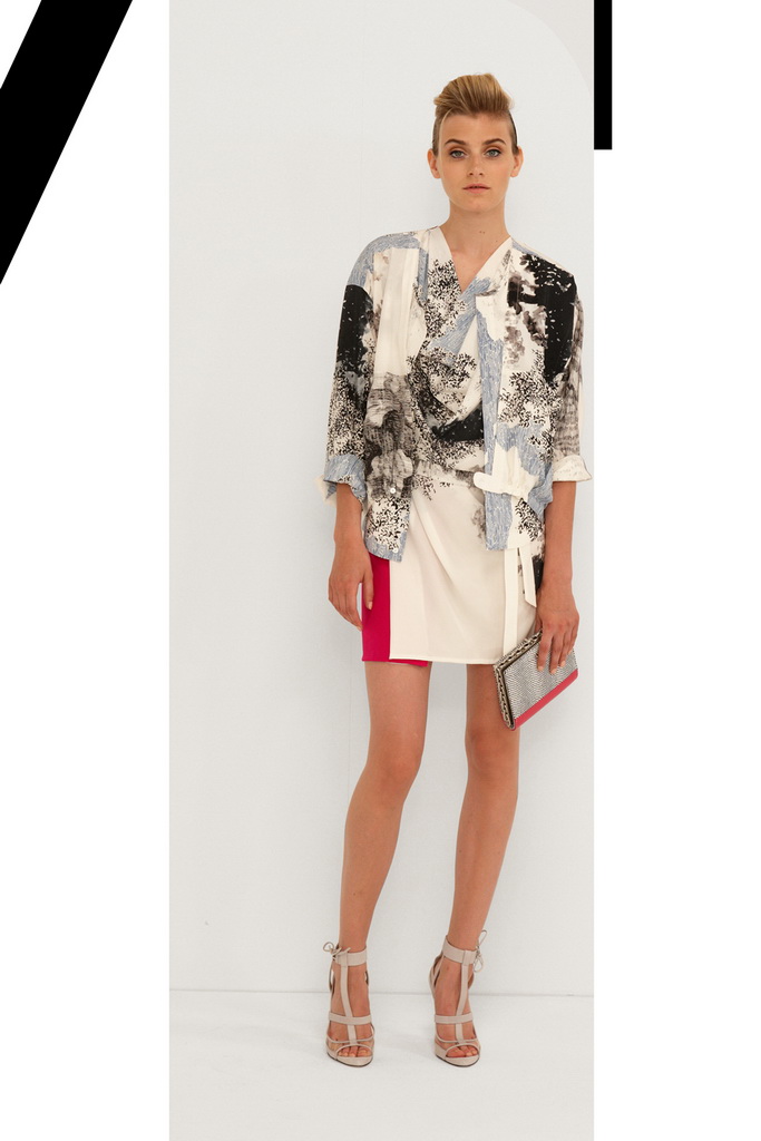 DVF 13紺DƬ