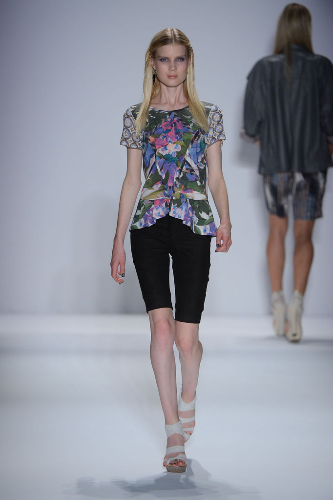Nicole Miller 2013DƬ
