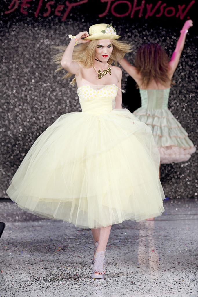 Betsey Johnson 2013(chng)DƬ