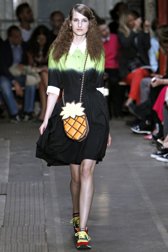 Moschino Cheap And Chic 2013DƬ